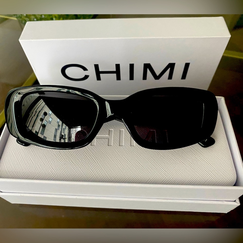 10.2 Black CHIMI Sunglasses